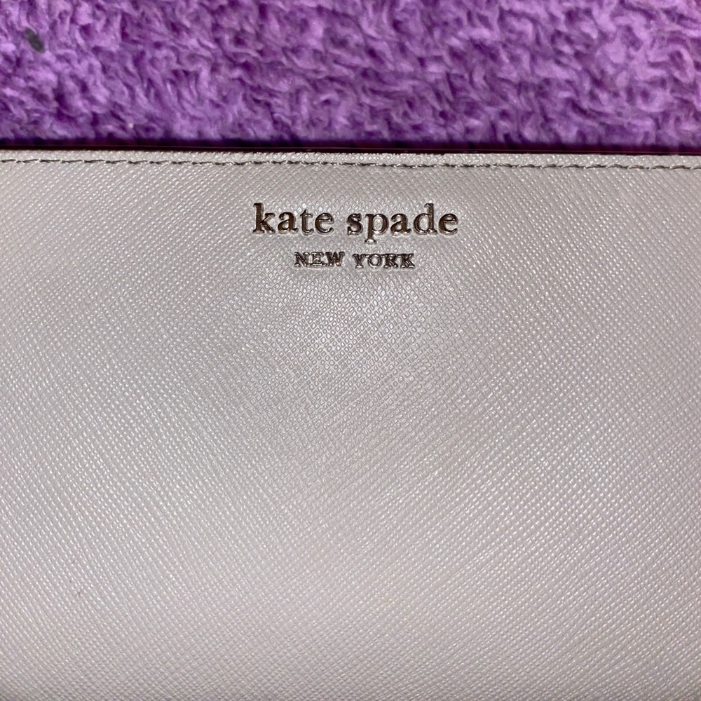 Kate Spade Dana Large Slim Wallet in grey